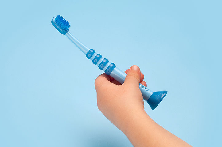 cepillo-de-dientes-baby-curaprox-azul